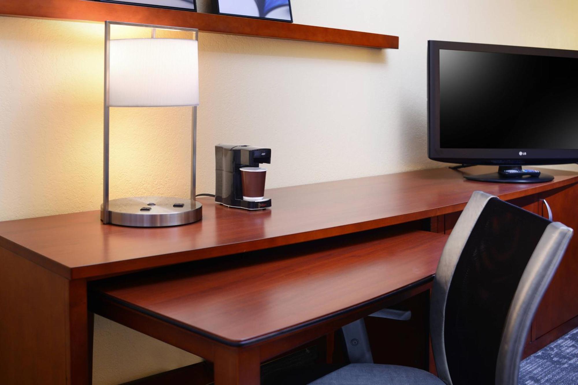 Courtyard By Marriott Oklahoma City Airport Kültér fotó